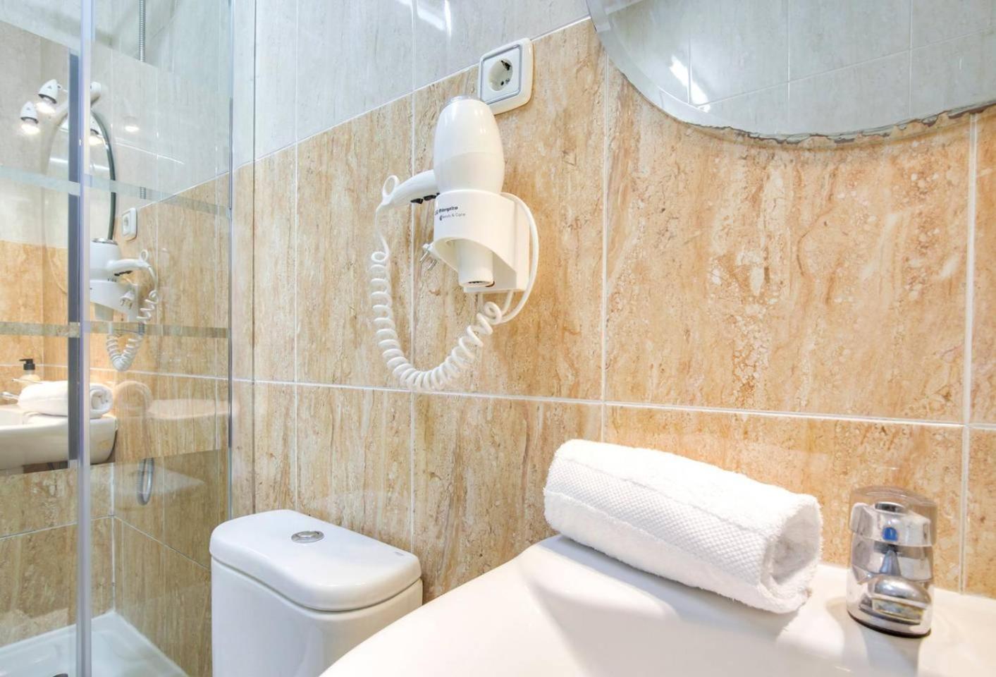 Cozy 2 Bedroom Next To Arc De Triomf Barcelona Buitenkant foto